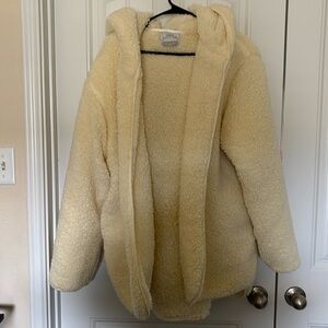 Urban Outfitters hooded teddy jacket
signs of wear but in great condition
M/L